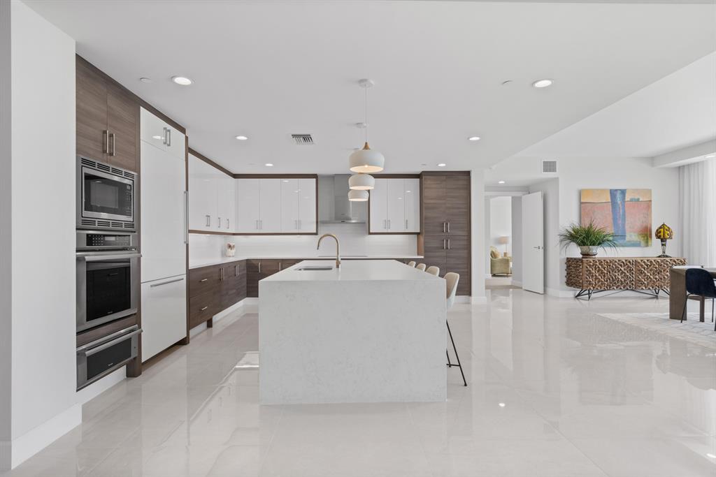 AZURE CONDO - Residential