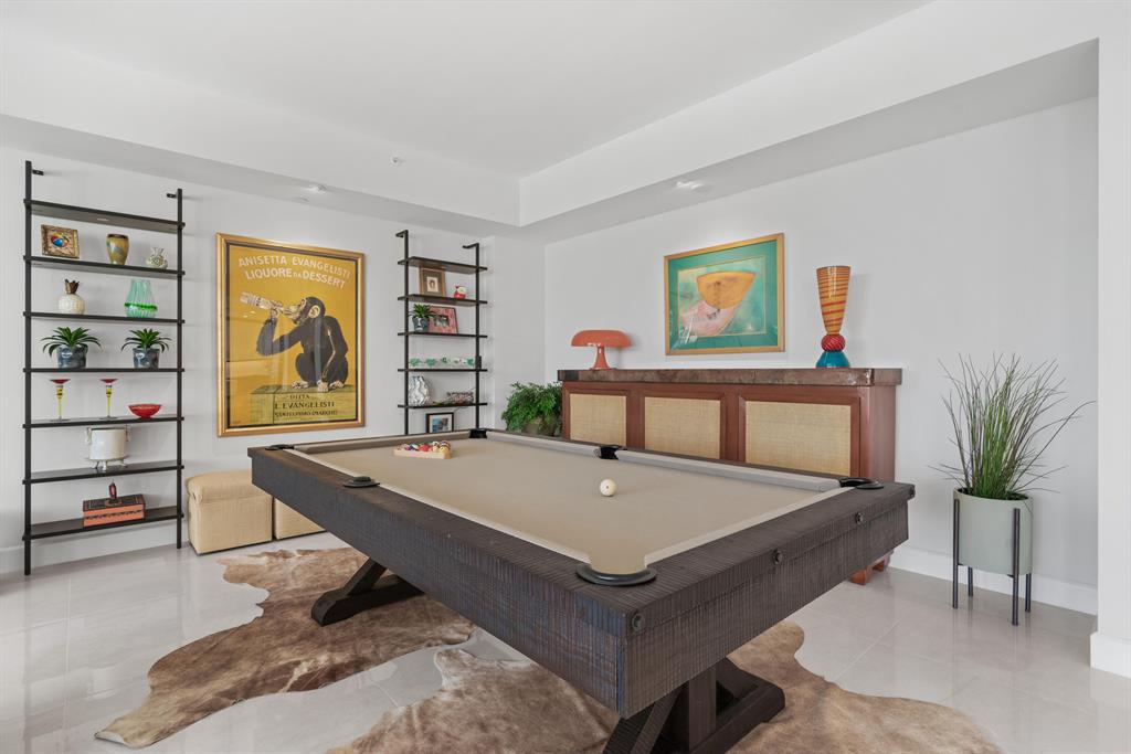 AZURE CONDO - Residential