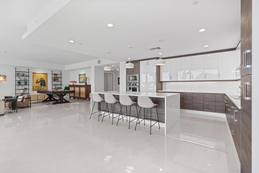 AZURE CONDO - Residential