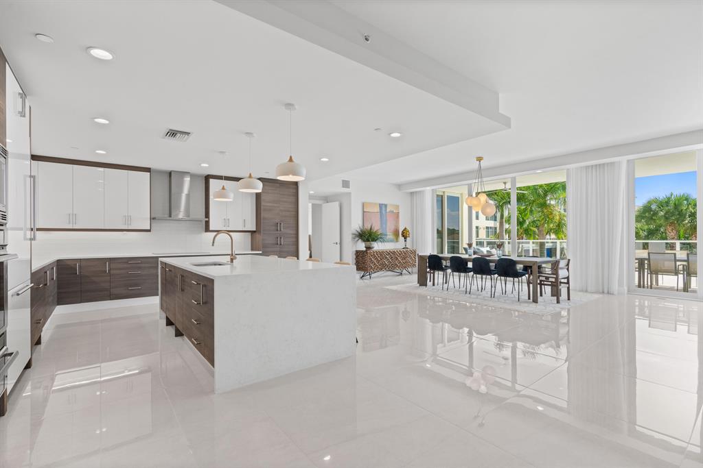 AZURE CONDO - Residential