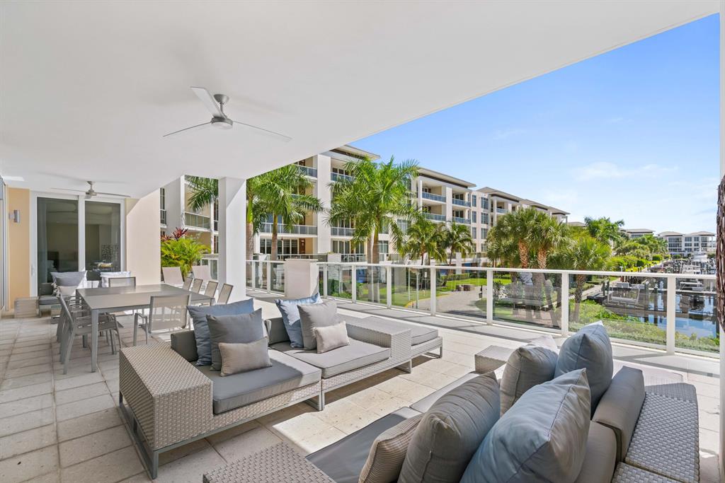 AZURE CONDO - Residential