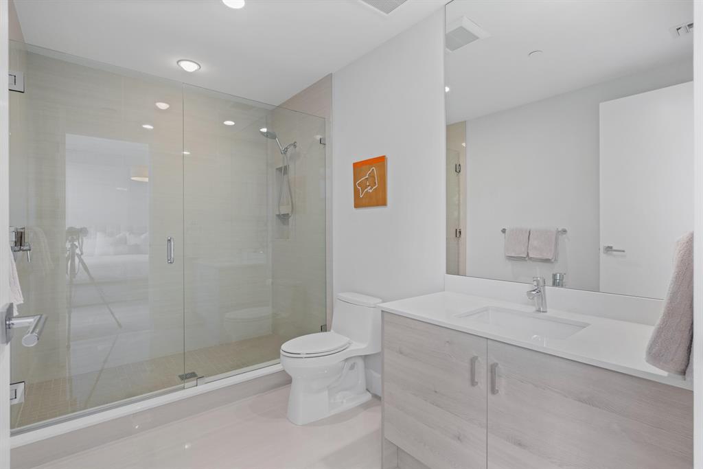 AZURE CONDO - Residential