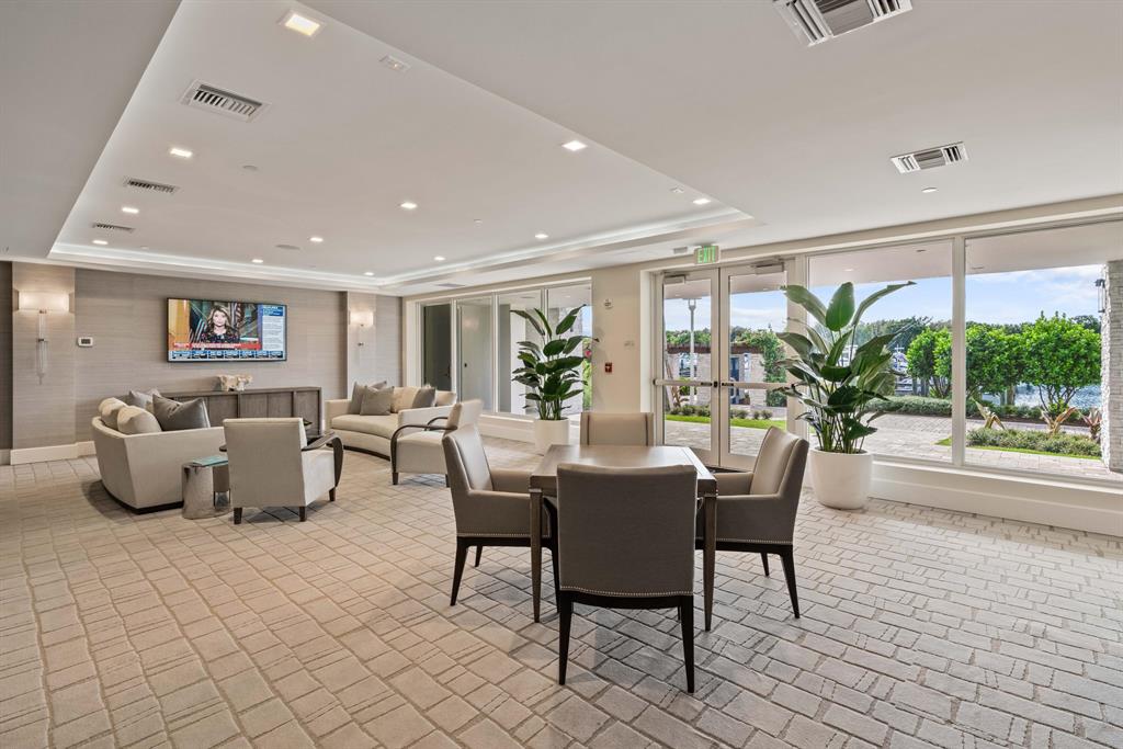 AZURE CONDO - Residential