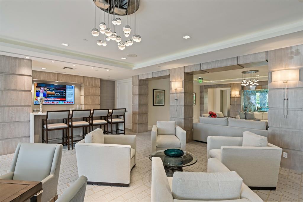 AZURE CONDO - Residential