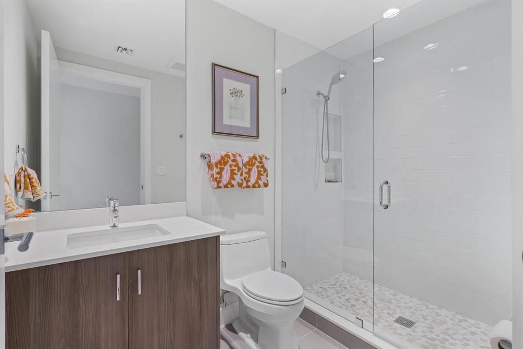 AZURE CONDO - Residential