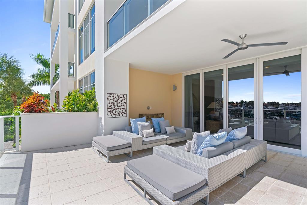 AZURE CONDO - Residential