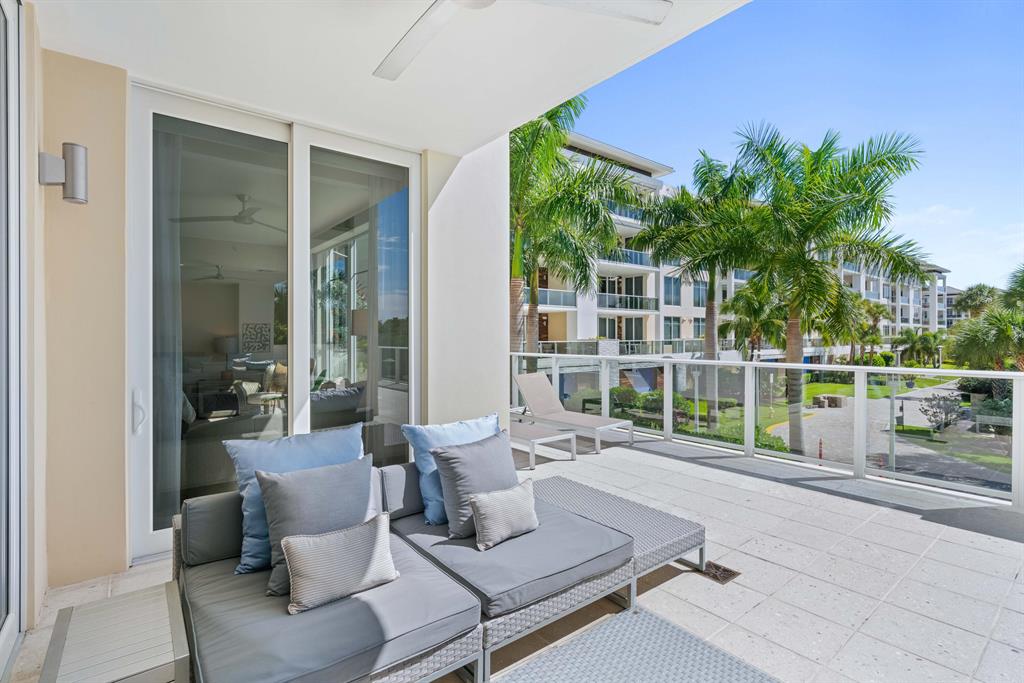 AZURE CONDO - Residential