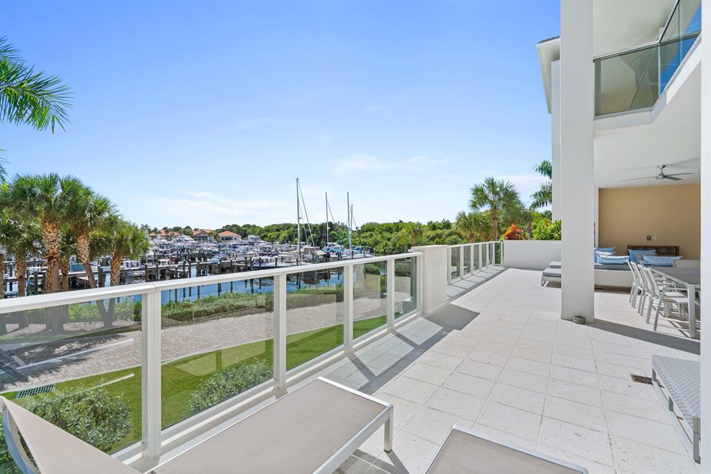 AZURE CONDO - Residential