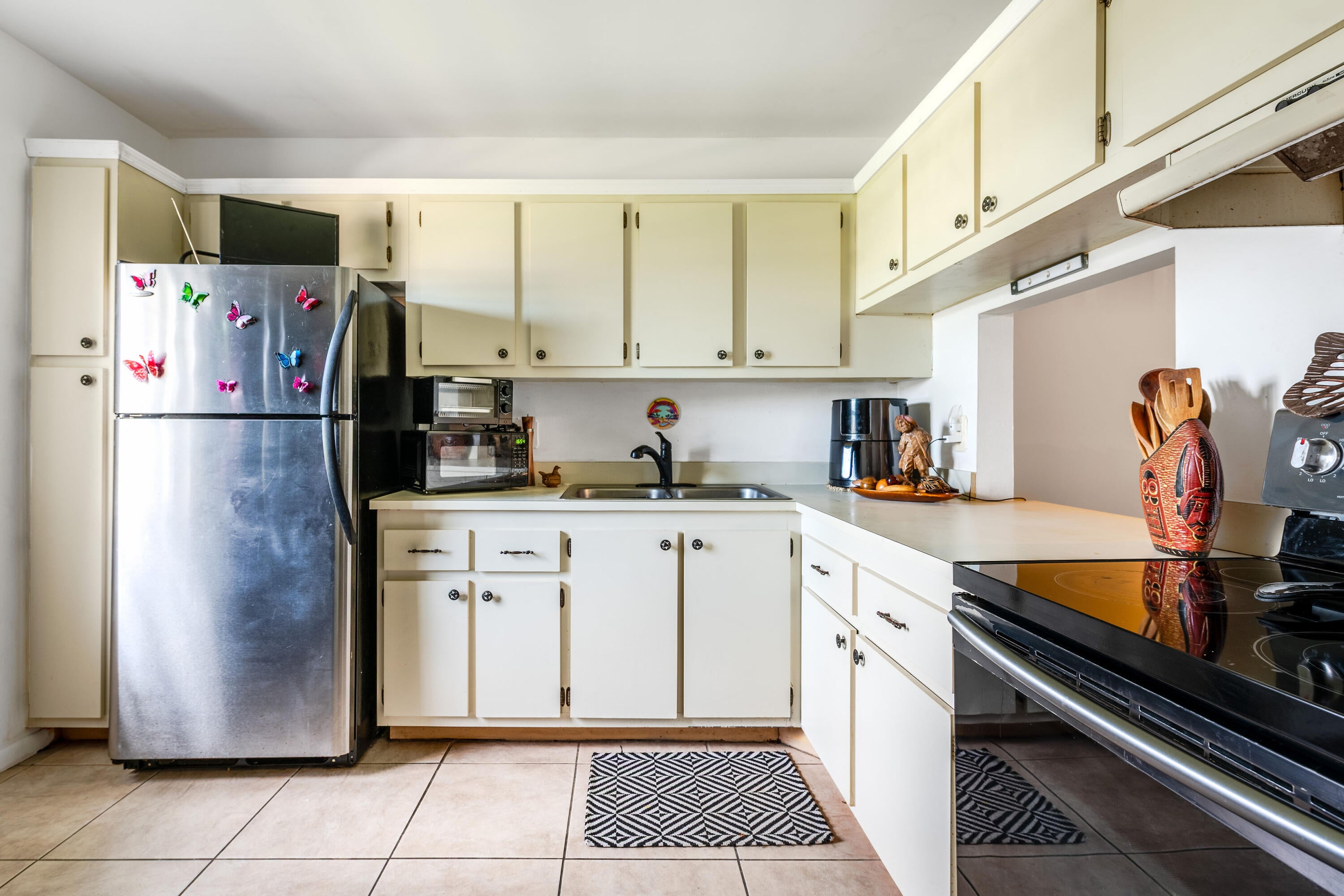 Properties 150 Lake Meryl Drive 143