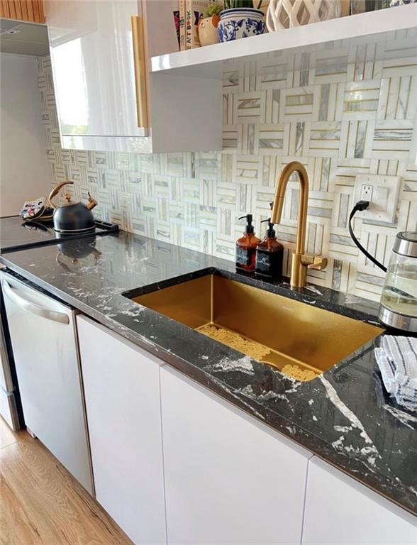 BLUE LAKE - Residential