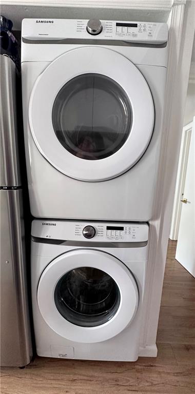 BLUE LAKE - Residential