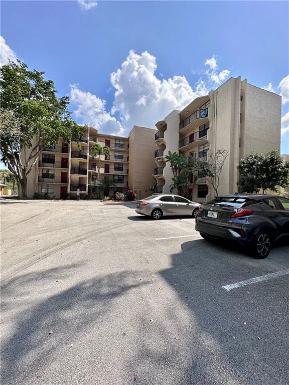 BLUE LAKE - Residential