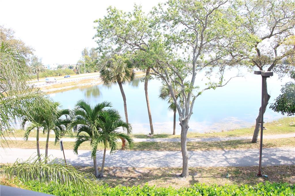 BLUE LAKE - Residential