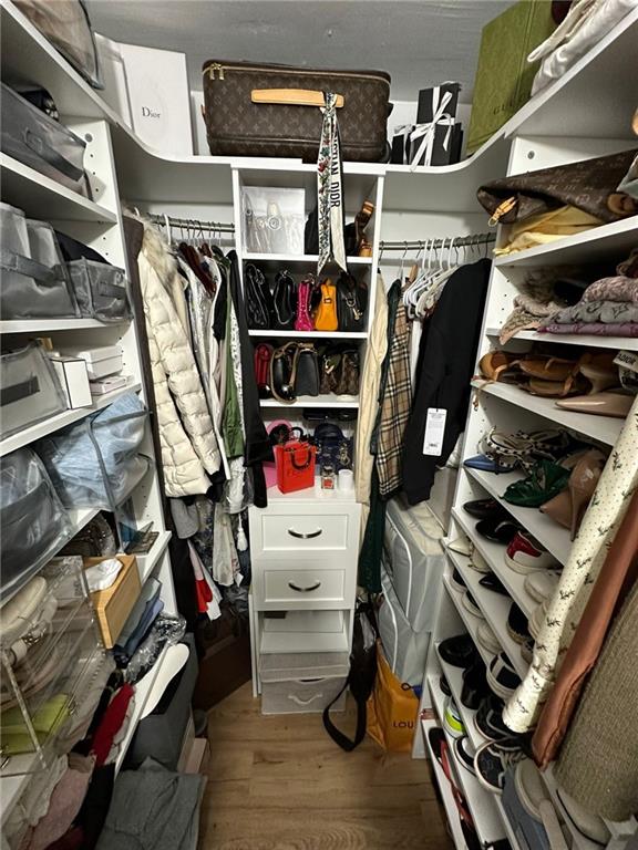 BLUE LAKE - Residential