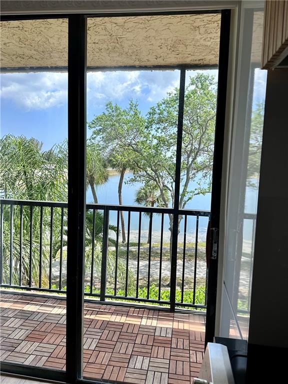 BLUE LAKE - Residential