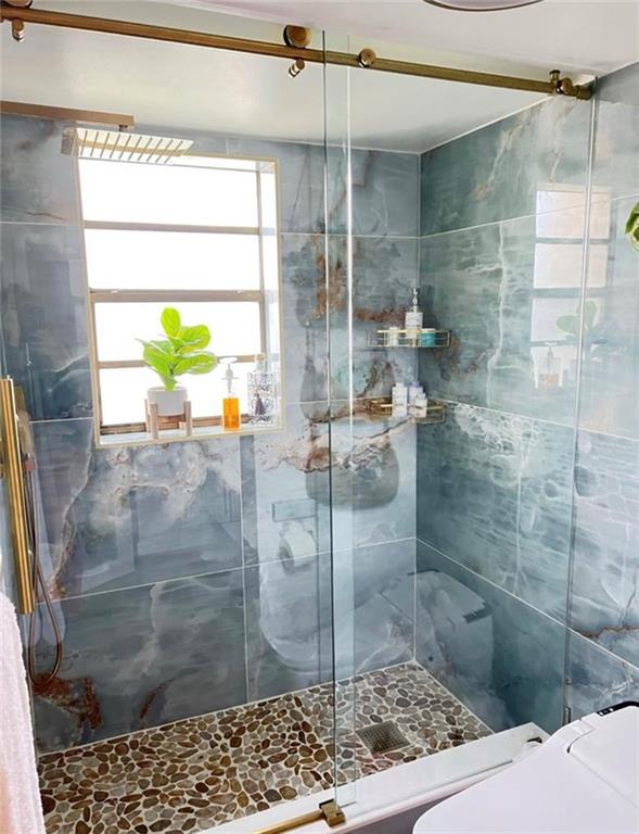 BLUE LAKE - Residential