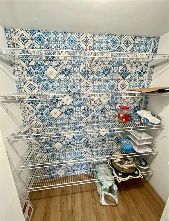 BLUE LAKE - Residential