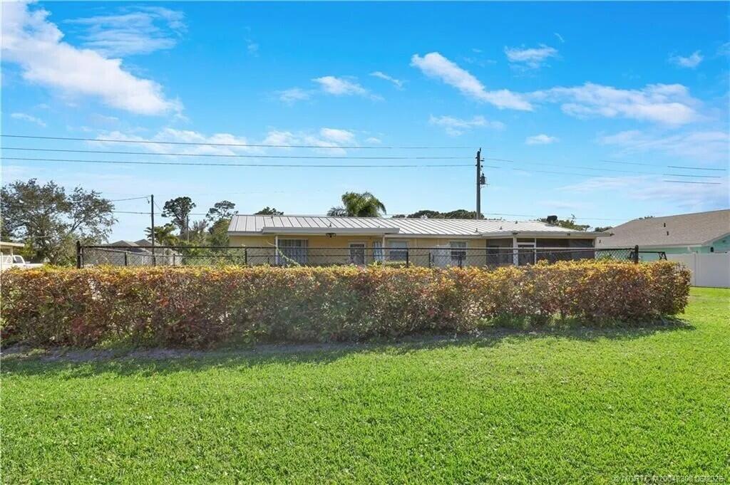 GOLDEN GATE - Residential Lease