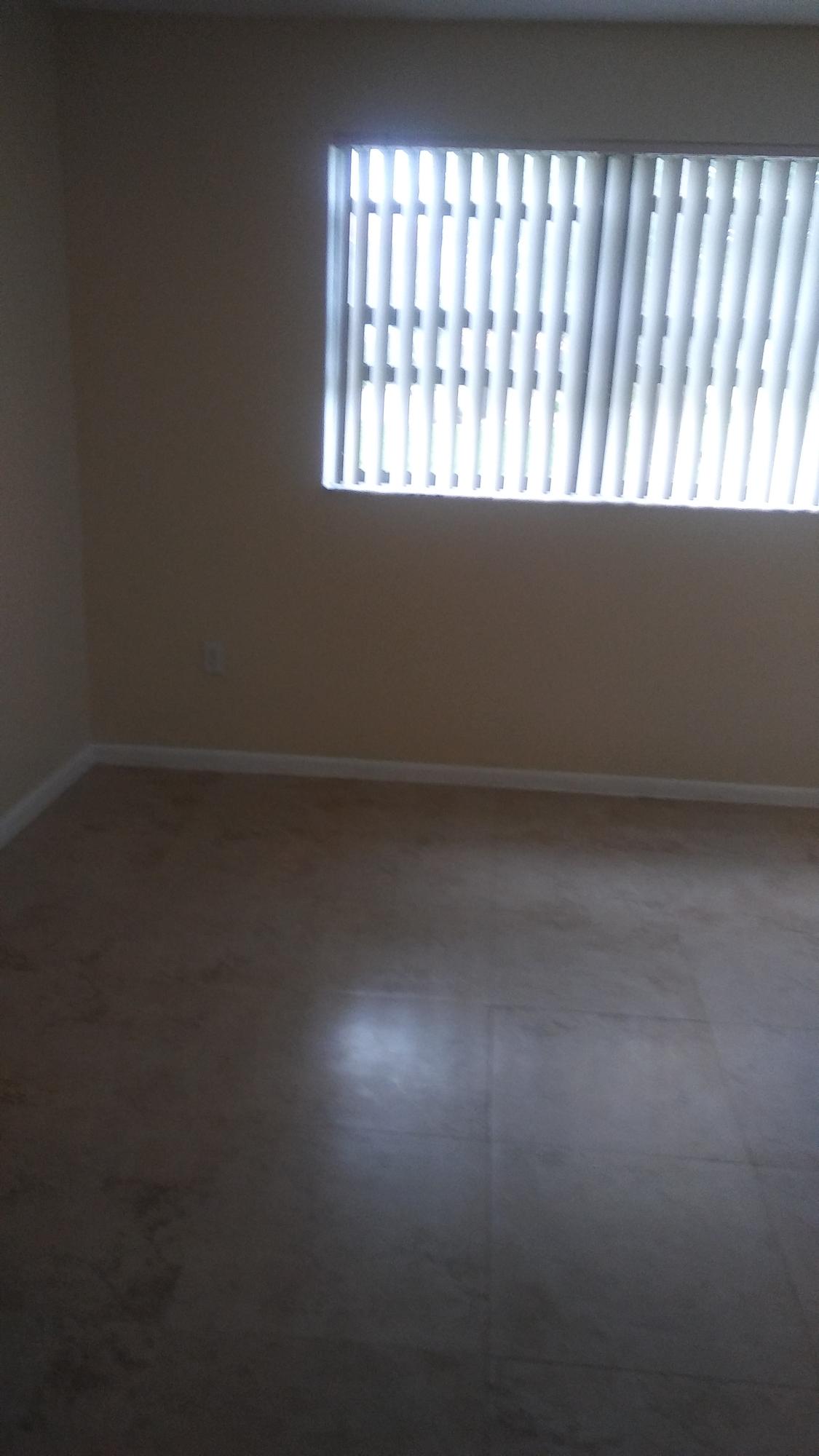 VILLAS DE VENEZIA - Residential Lease