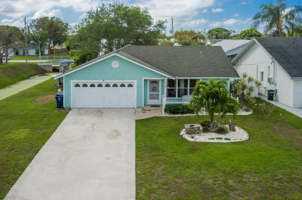 Photo of 6296 Ungerer Street, Jupiter, FL 33458 (MLS # R10972655)