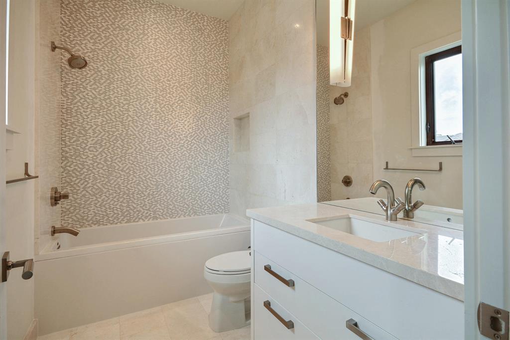 ST ANDREWS COUNTRY CLUB - Residential