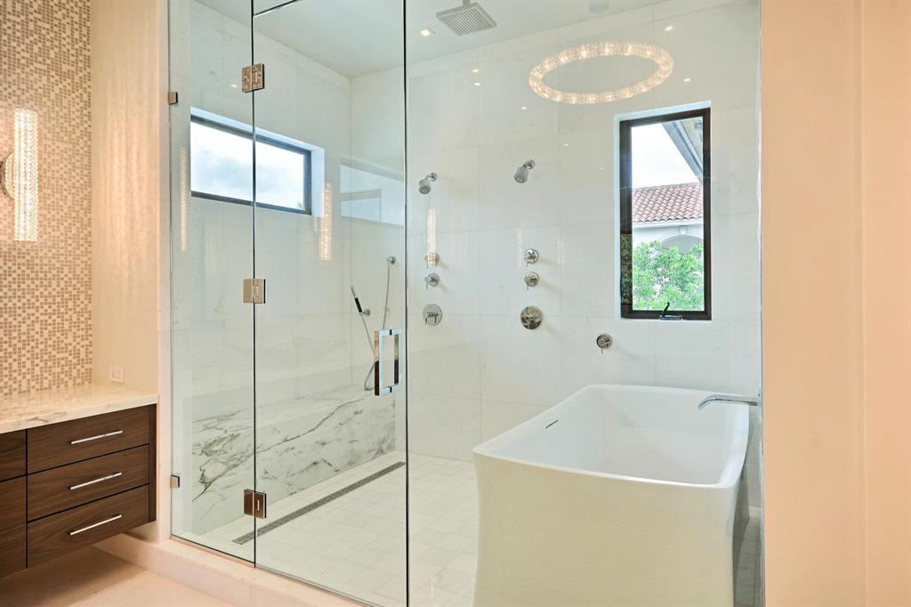 ST ANDREWS COUNTRY CLUB - Residential