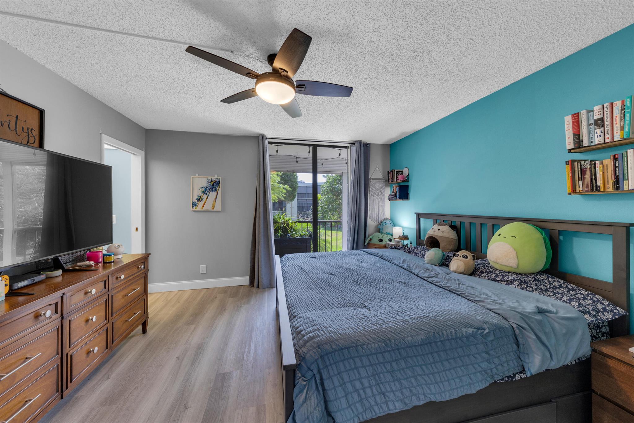 5160 Las Verdes Circle 201