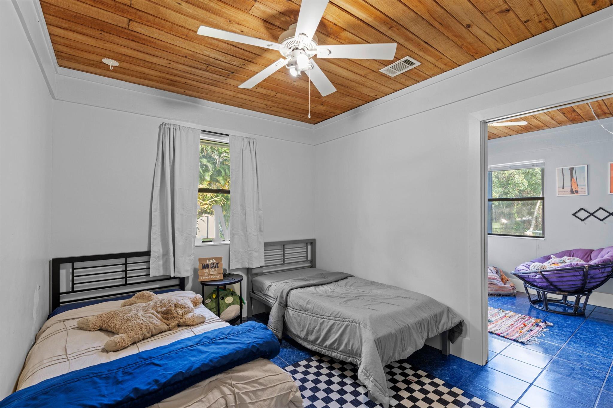 3-43-41~ E 207.50 FT OF W - Residential