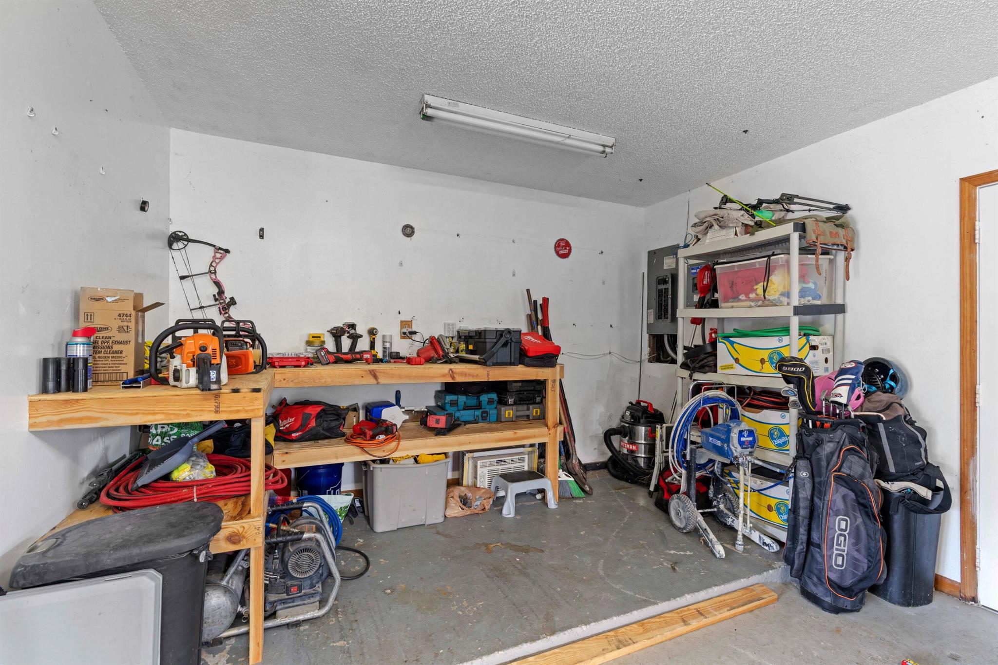 3-43-41~ E 207.50 FT OF W - Residential