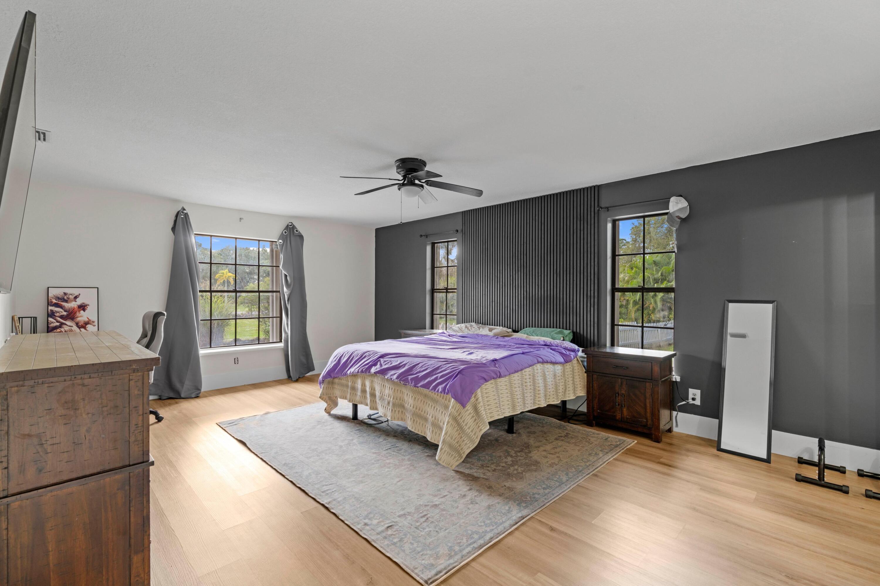 3-43-41~ E 207.50 FT OF W   662.50 FT OF N 240 FT - Residential