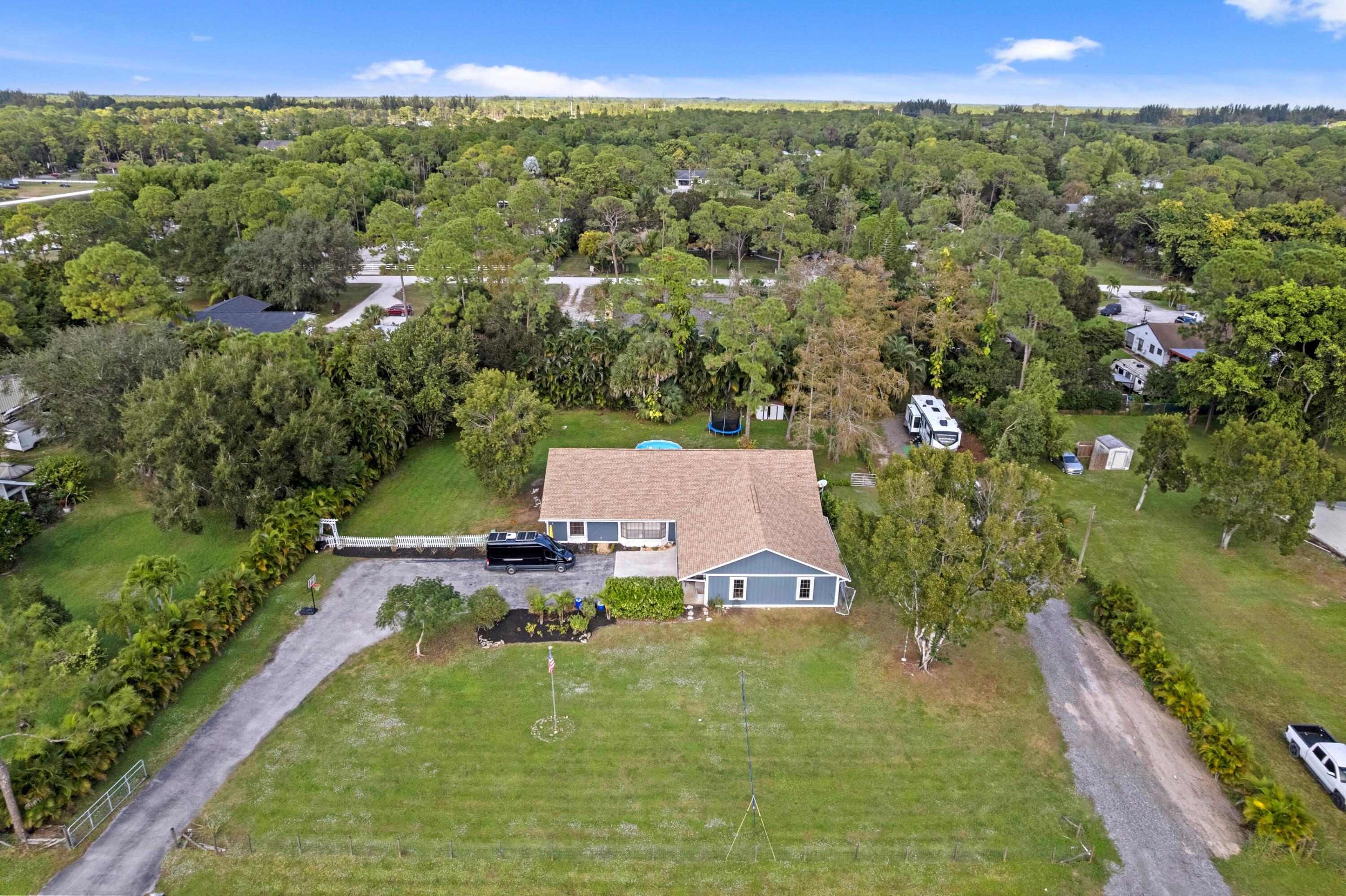 3-43-41~ E 207.50 FT OF W   662.50 FT OF N 240 FT - Residential