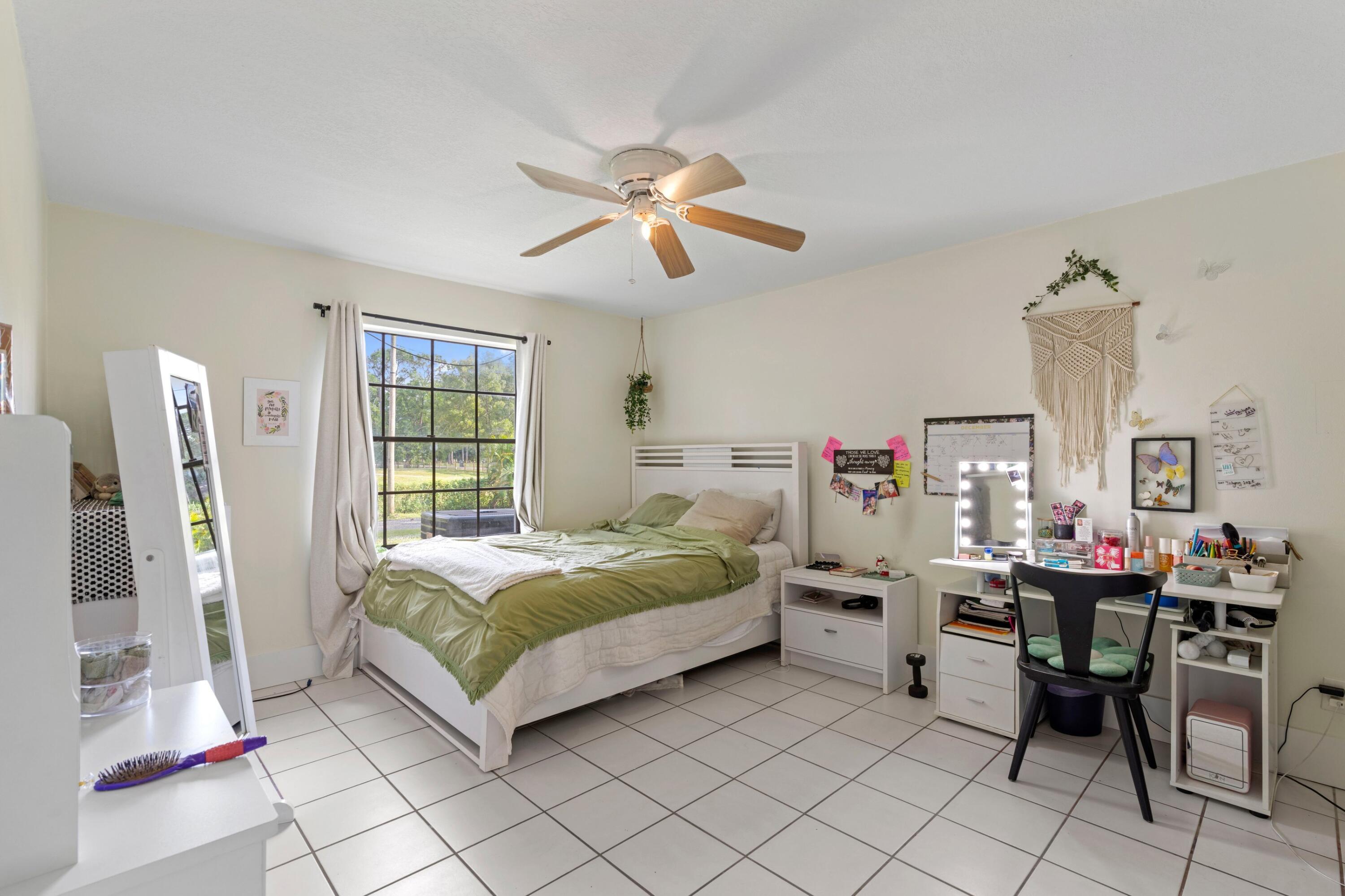 3-43-41~ E 207.50 FT OF W   662.50 FT OF N 240 FT - Residential