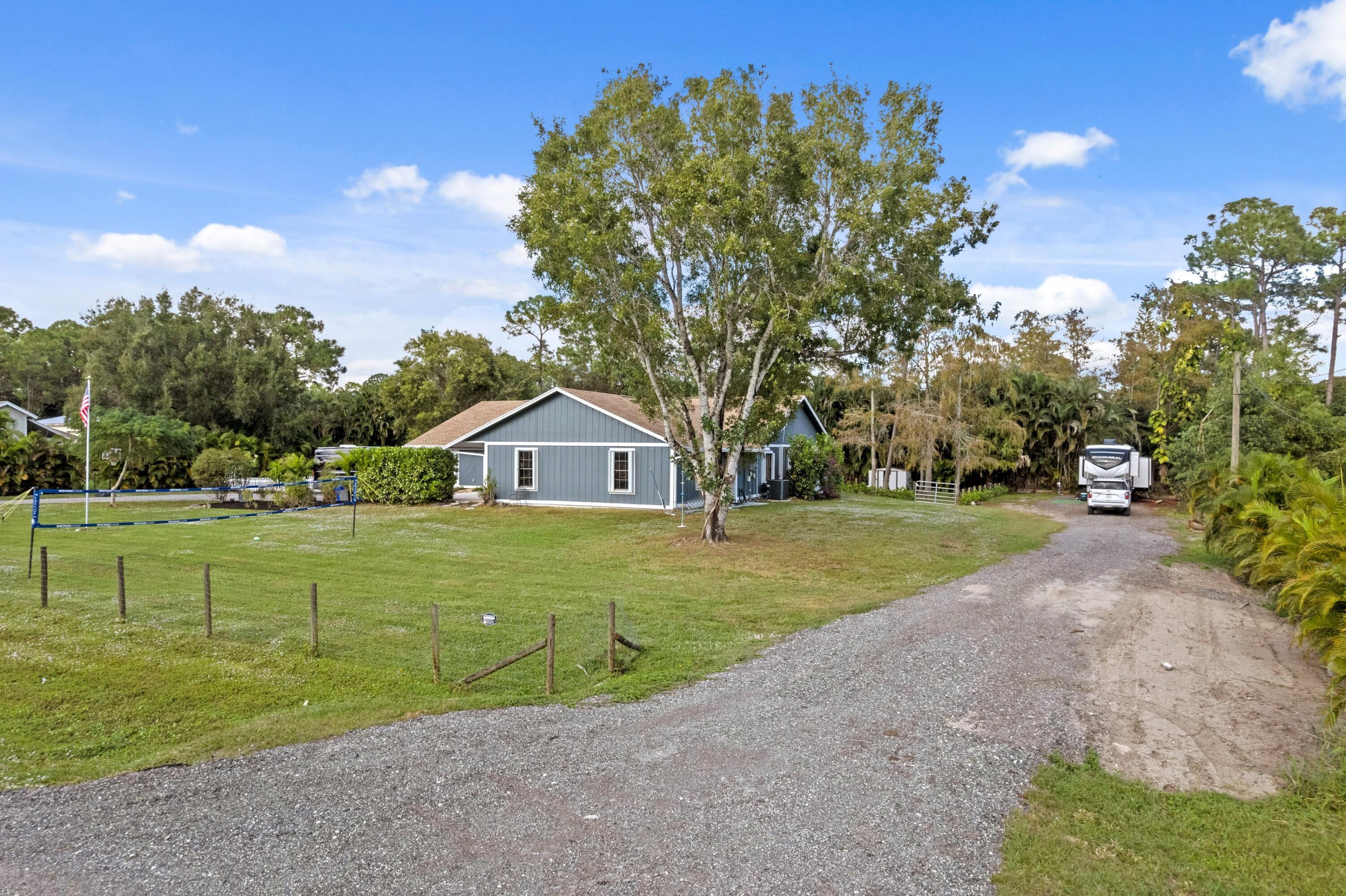 3-43-41~ E 207.50 FT OF W   662.50 FT OF N 240 FT - Residential