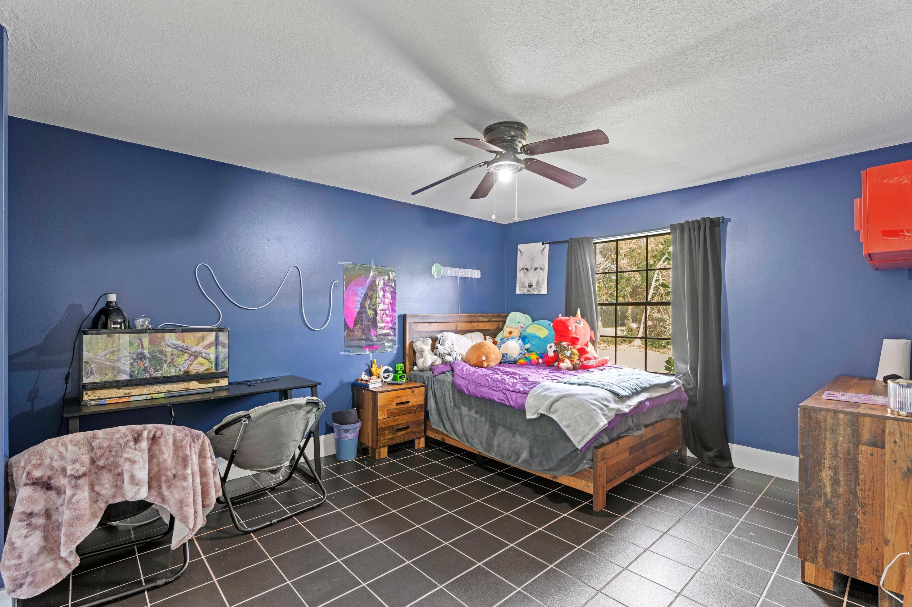 3-43-41~ E 207.50 FT OF W   662.50 FT OF N 240 FT - Residential