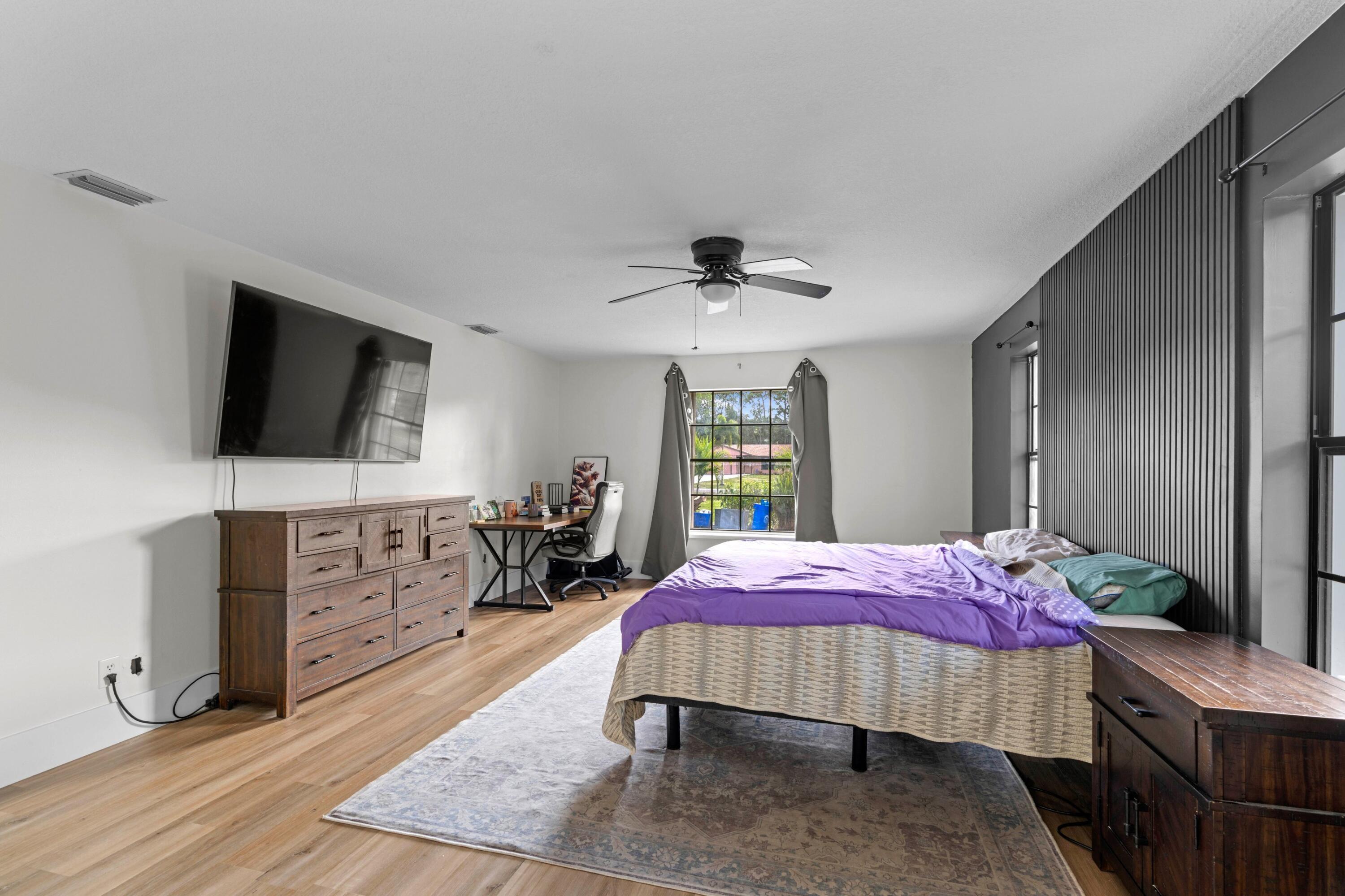 3-43-41~ E 207.50 FT OF W   662.50 FT OF N 240 FT - Residential