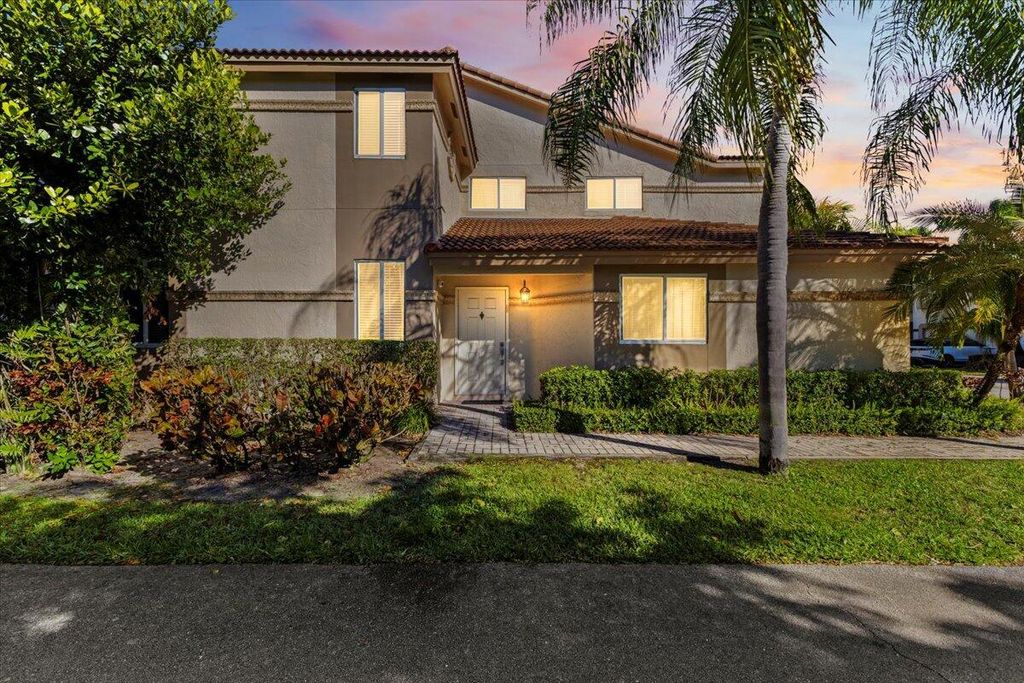 Photo of 6700 Via Regina, Boca Raton, FL 33433 (MLS # R11150264)