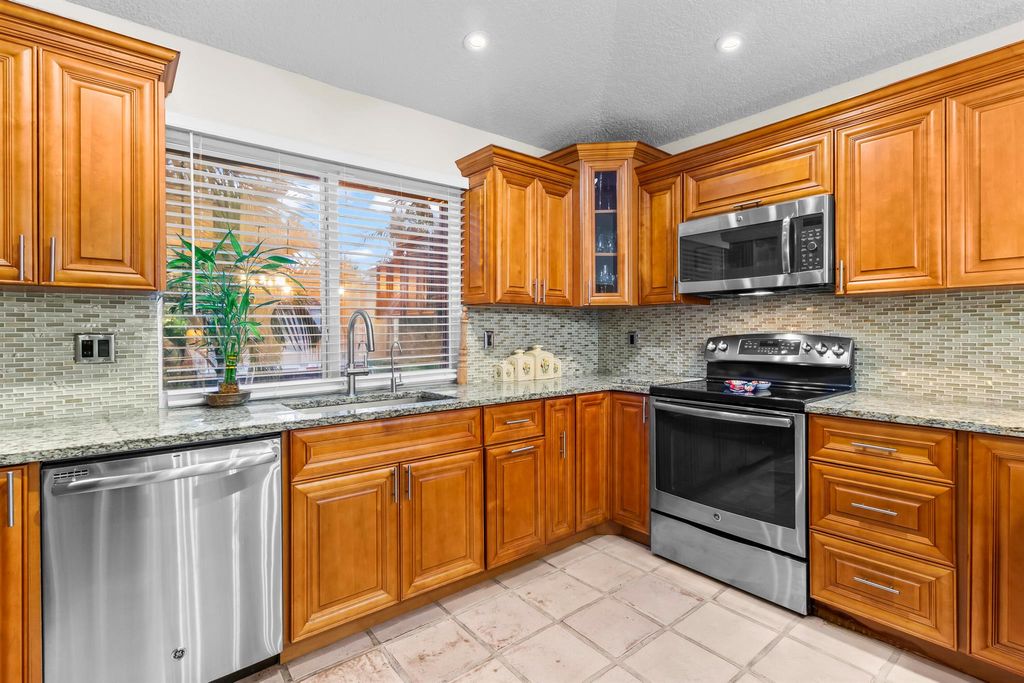 Photo of 6700 Via Regina, Boca Raton, FL 33433 (MLS # R11150264)