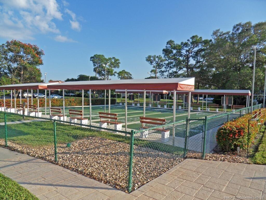 VISTA PINES CONDO - Residential Lease