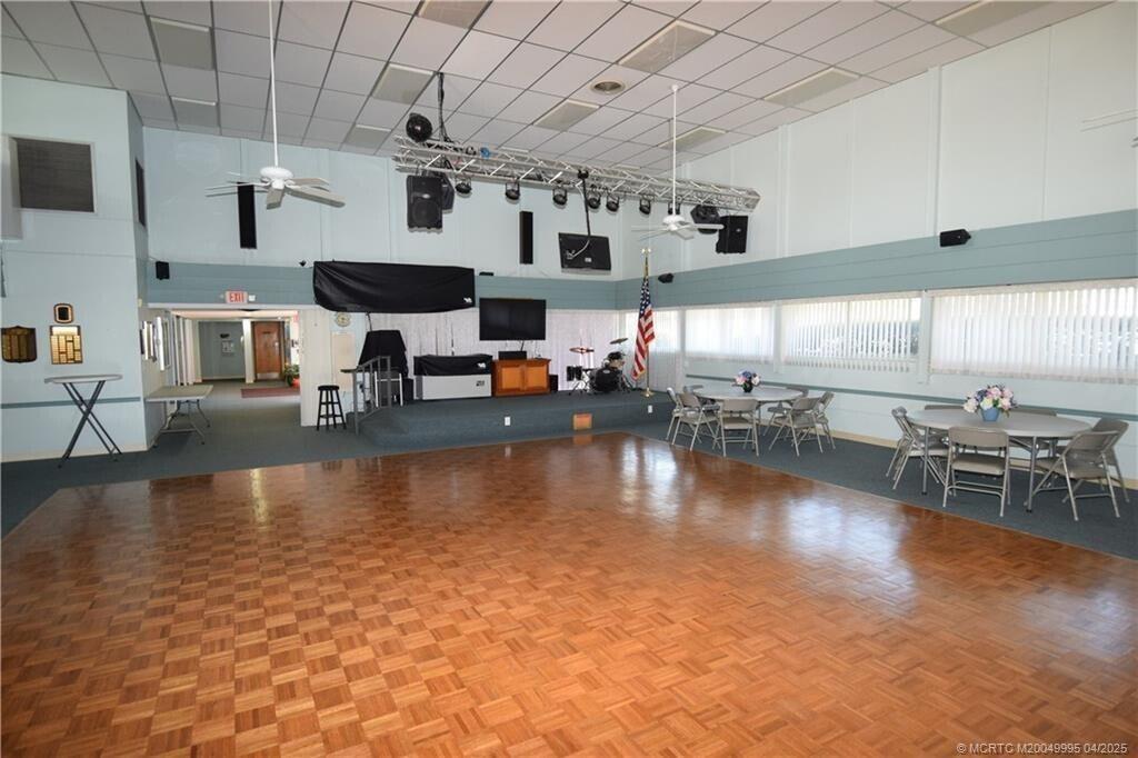 VISTA PINES CONDO - Residential Lease