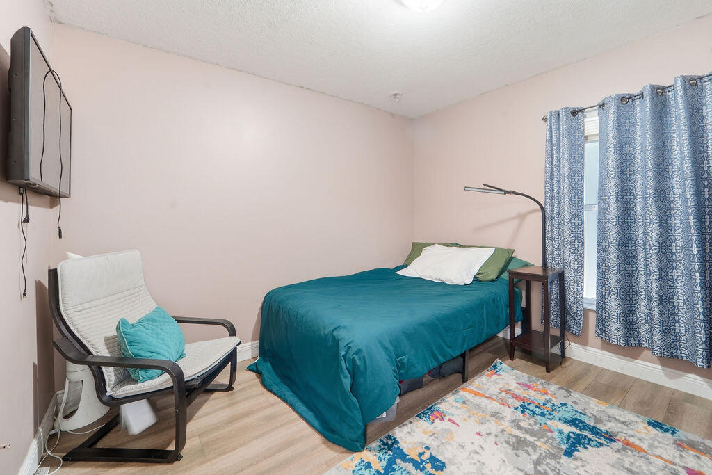 PORT ST LUCIE SECTION 8 - Residential