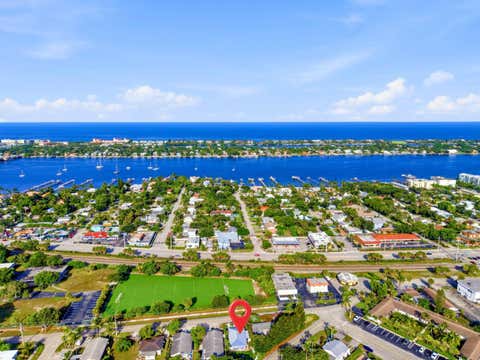 Property photo of 721 E Coast Avenue, Lantana, FL 33462