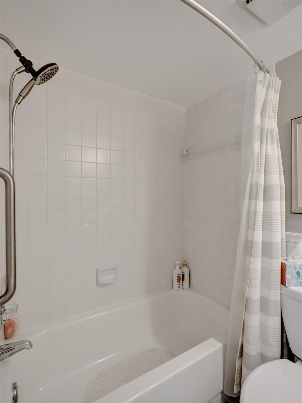 LAKES OF CARRIAGE HILLS - Residential