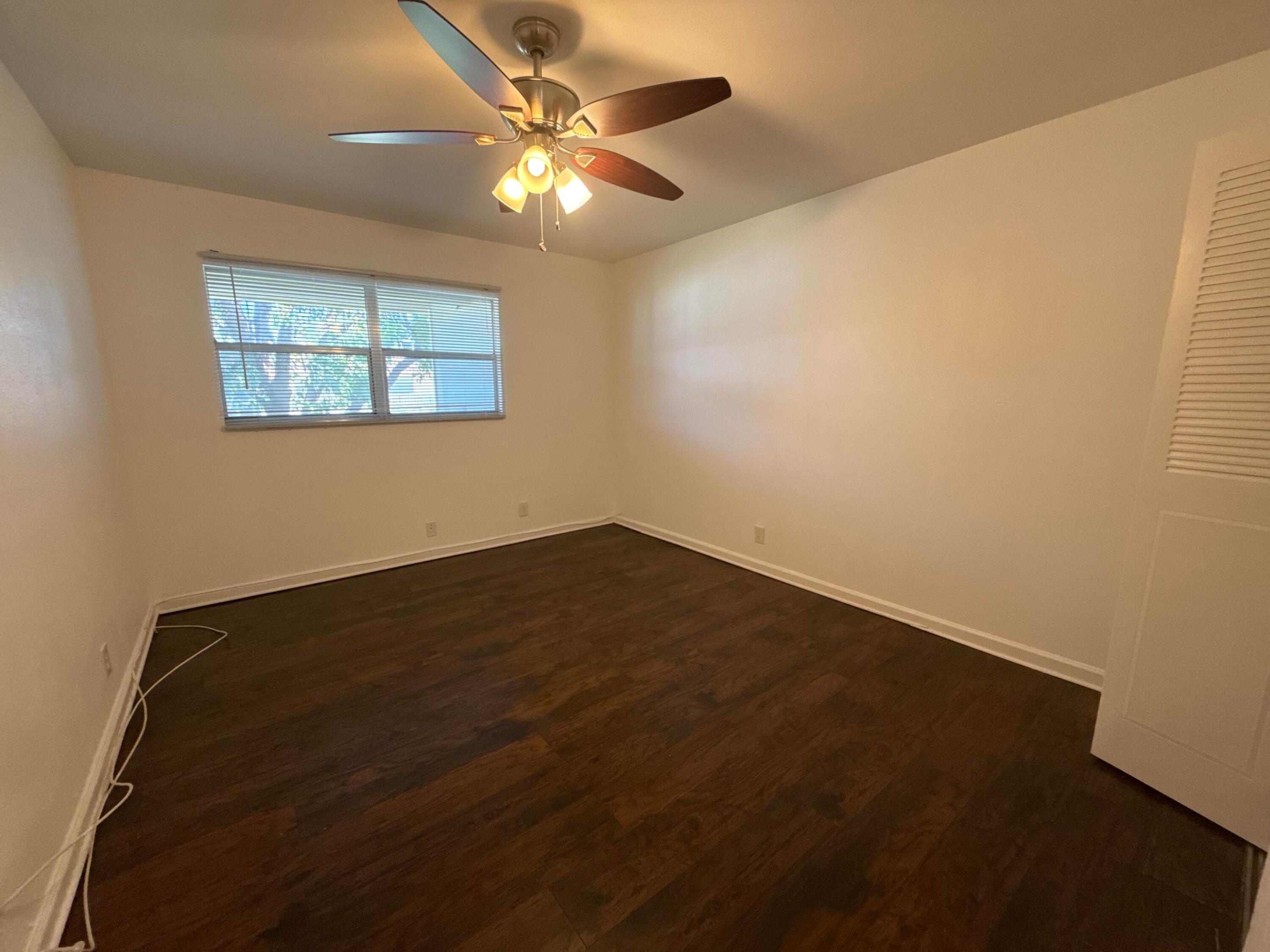 KINGS POINT SAXONY CONDOS - Residential Lease