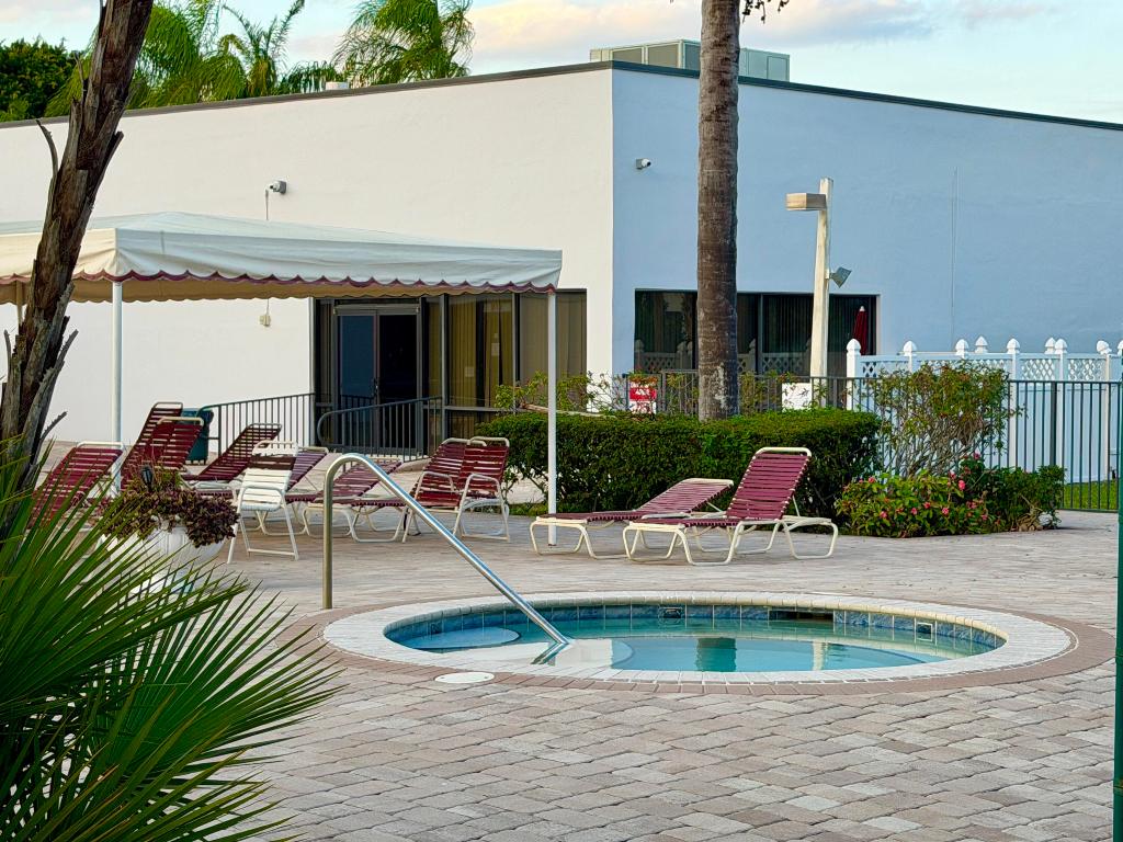 LUCERNE LAKES - Residential