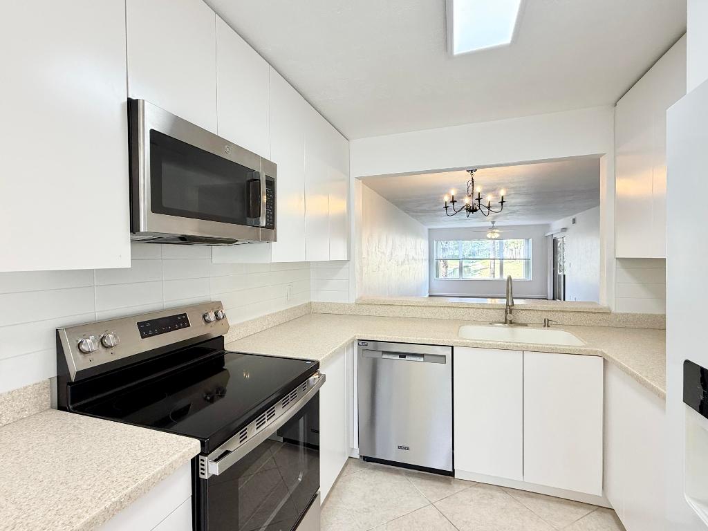 4745 Lucerne Lakes Boulevard 102