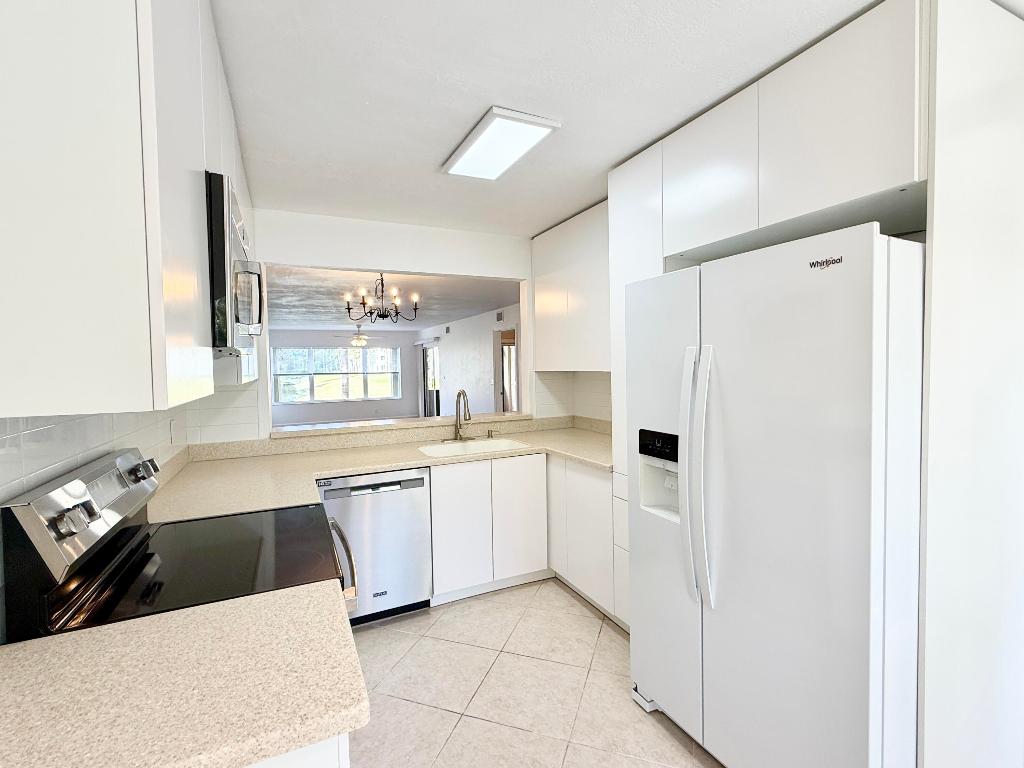 LUCERNE LAKES - Residential