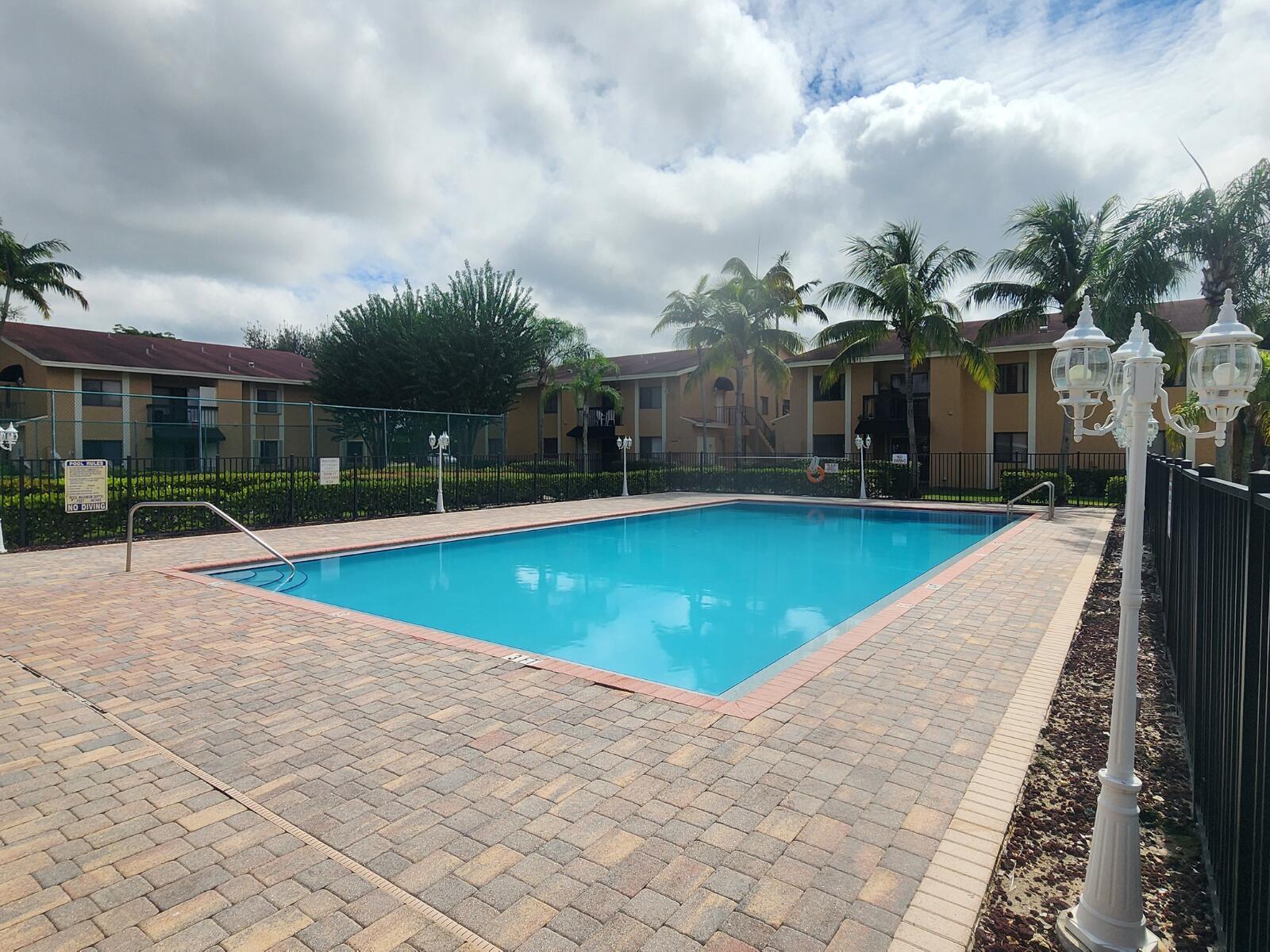 Laurels at Sherwood - Residential Lease