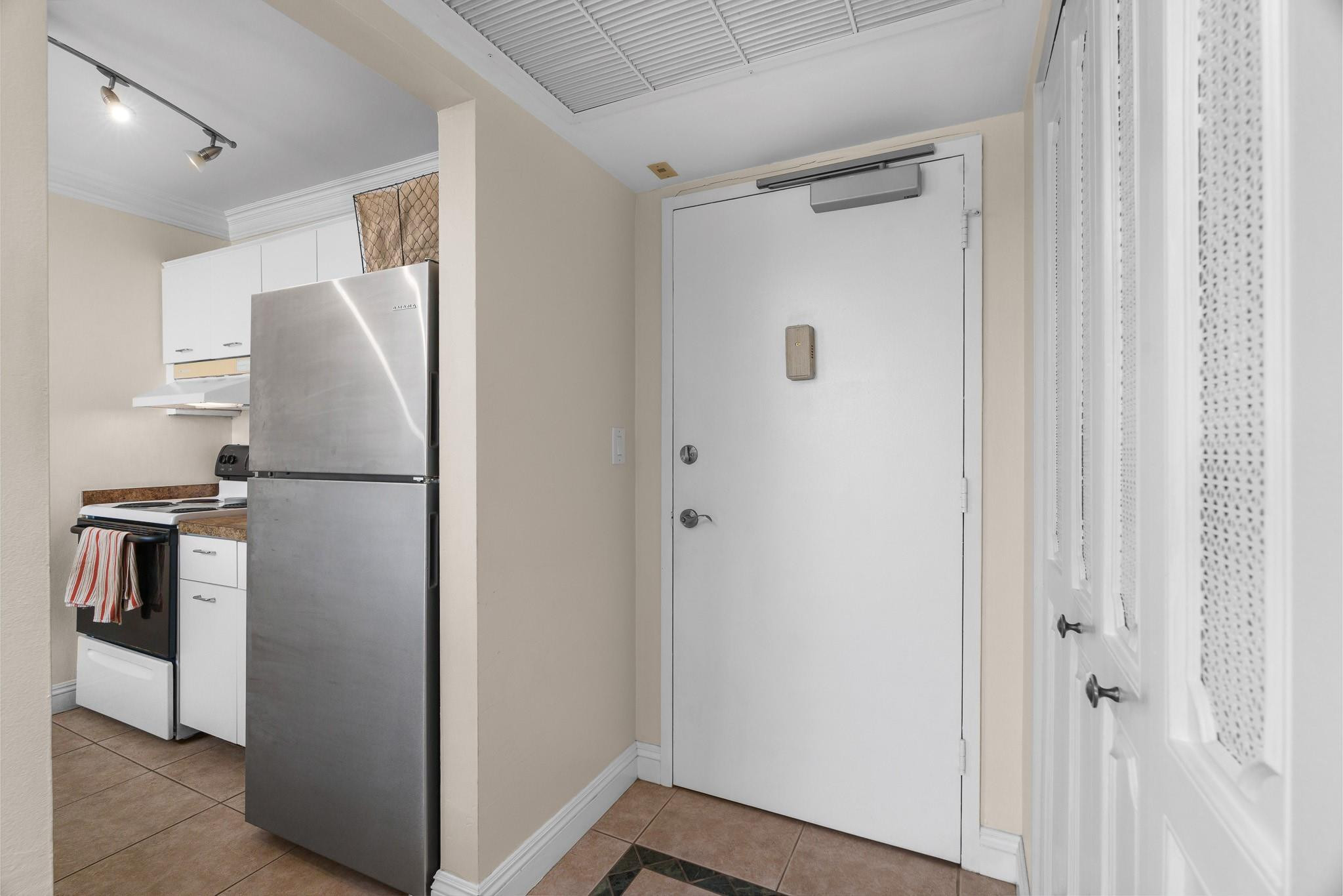 ISLAND CLUB 2 CONDO - Residential