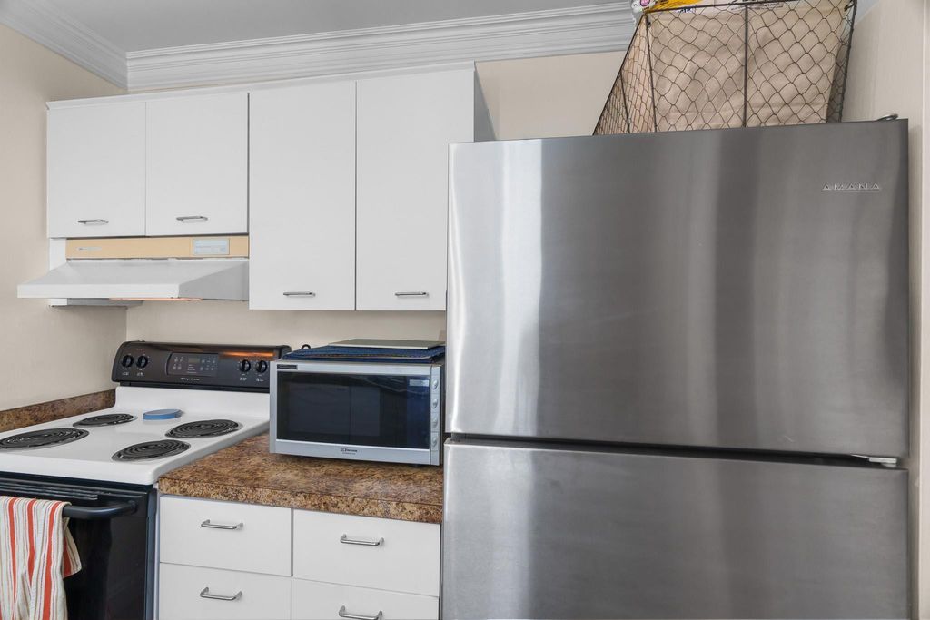 Photo of 777 S Federal Hy Hwy #811-D, Pompano Beach, FL 33062 (MLS # F10549293)