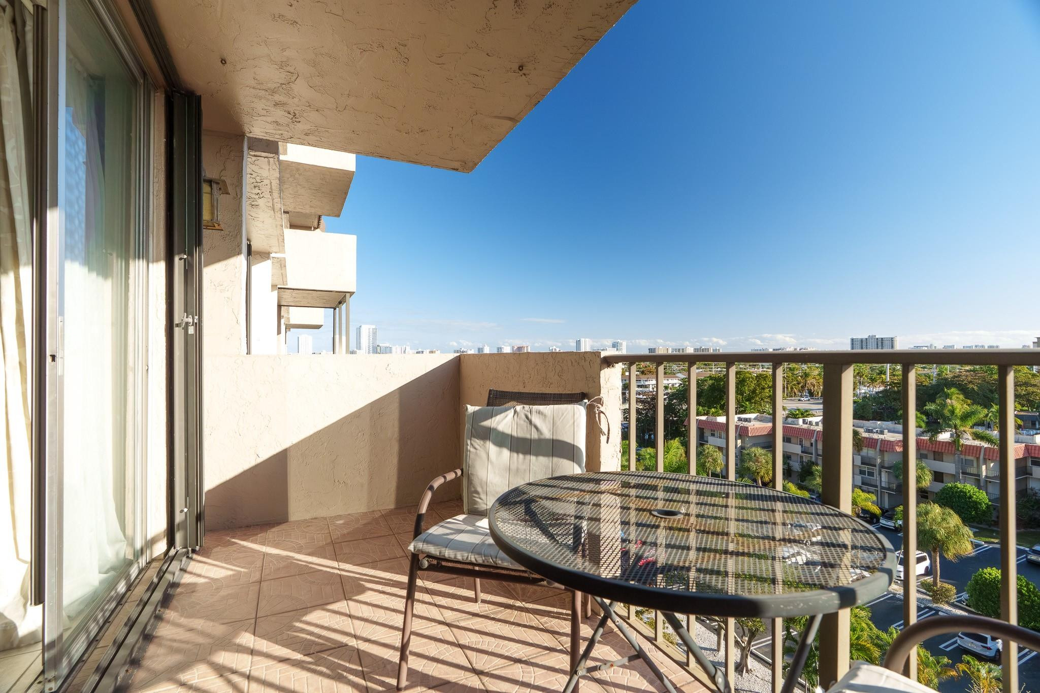 ISLAND CLUB 2 CONDO - Residential